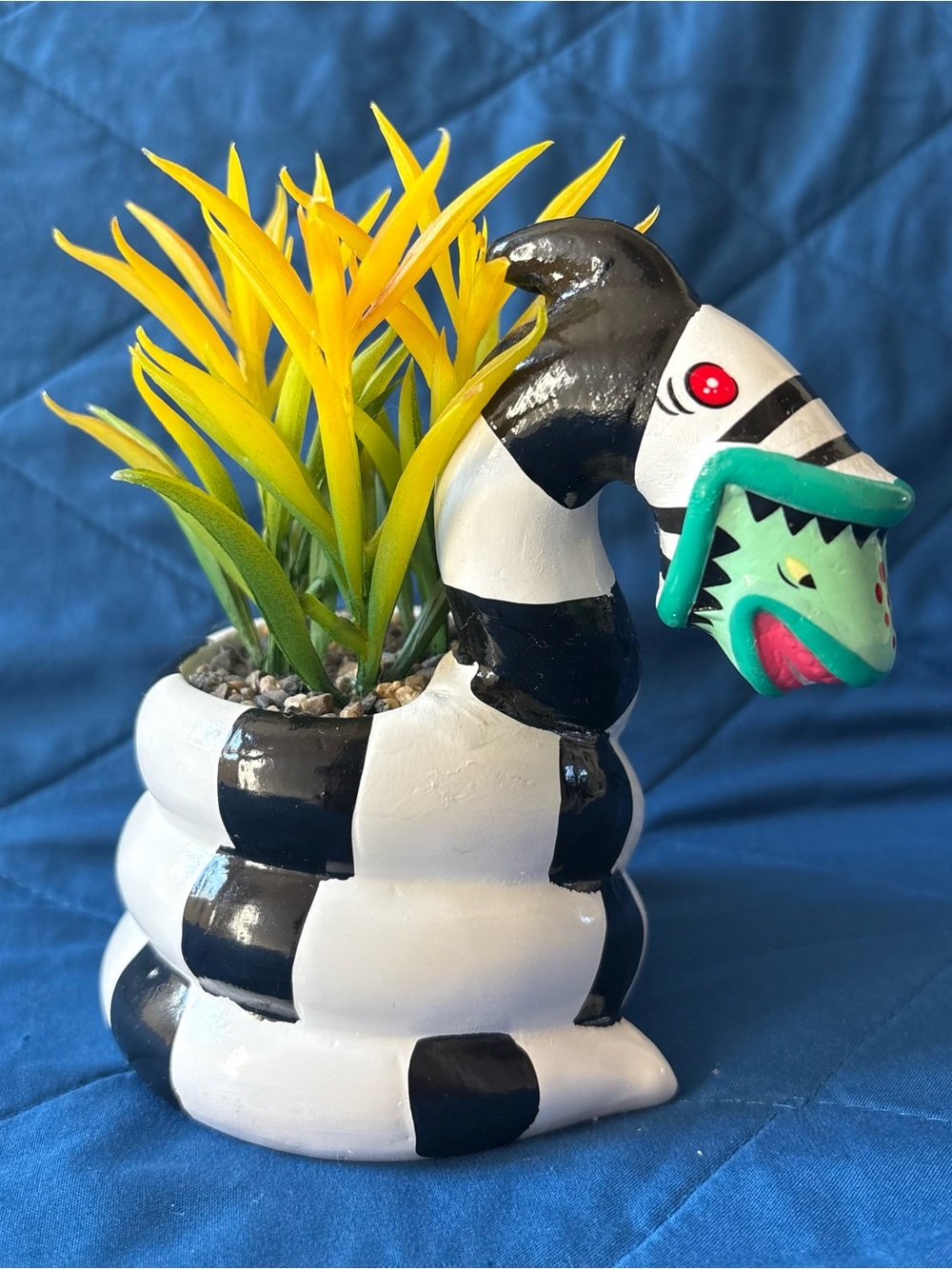 Beetlejuice Sandworm Black & White Ceramic Planter Faux Plant Horror Decor 6”